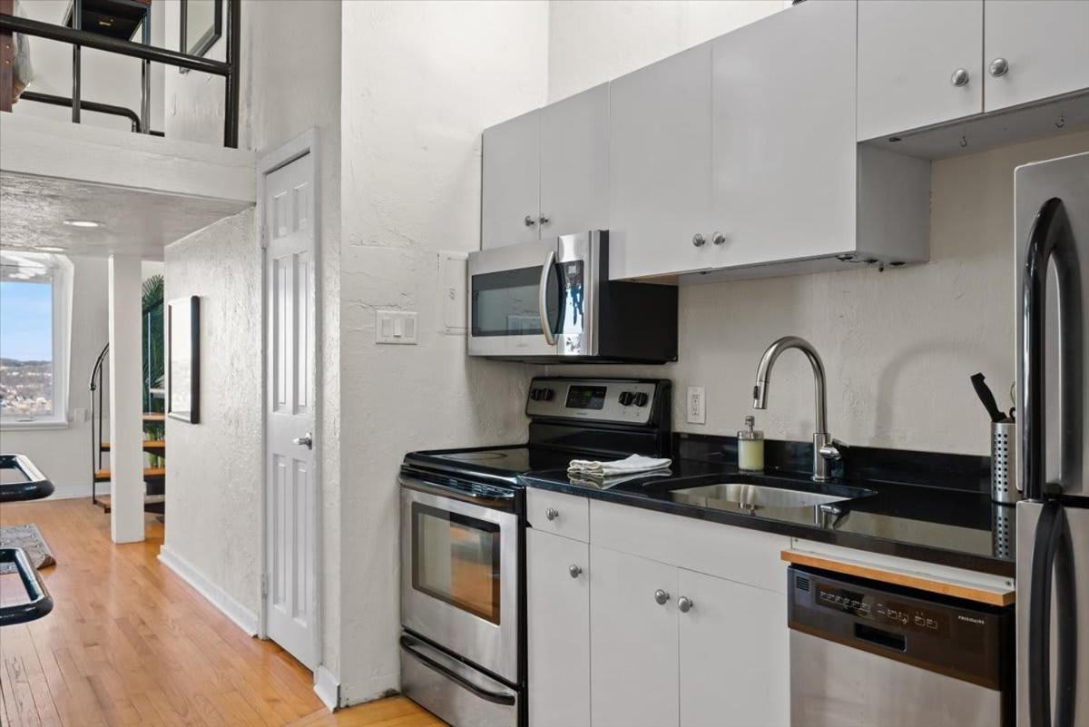 Skyline At Your Door - Studio With A View Pittsburgh Exteriér fotografie