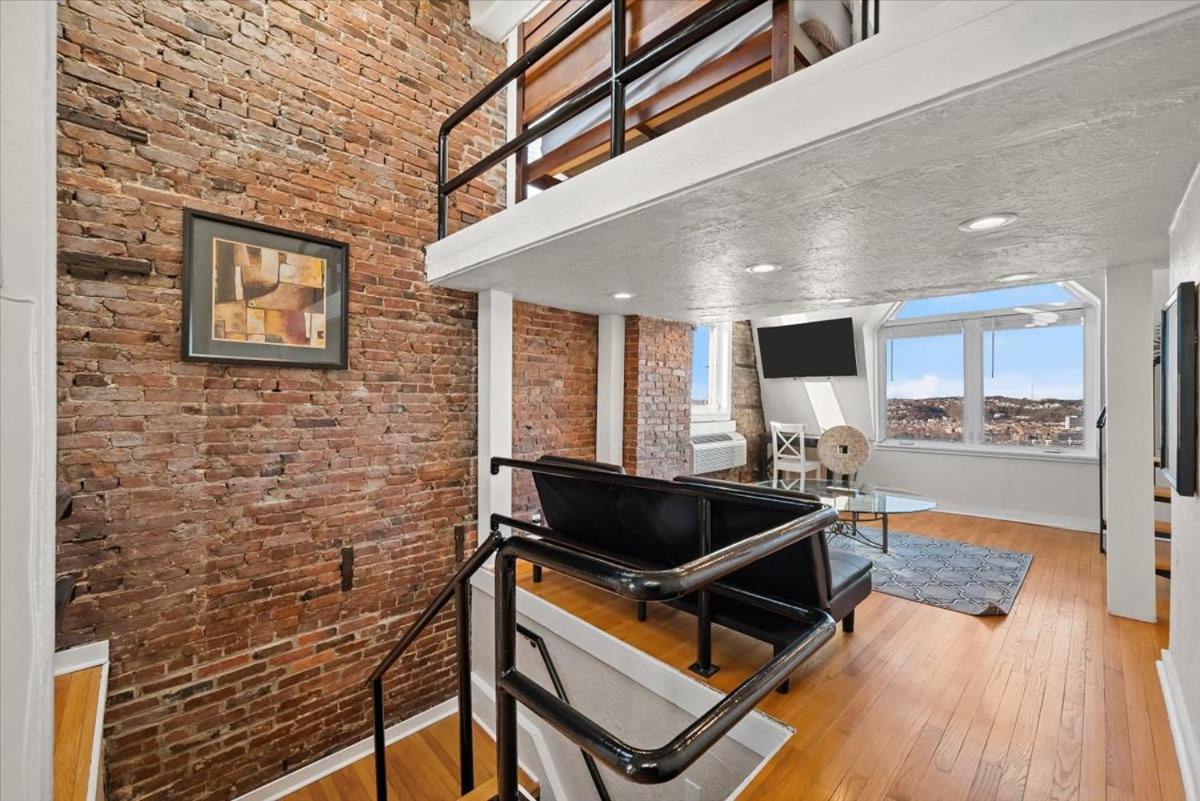 Skyline At Your Door - Studio With A View Pittsburgh Exteriér fotografie