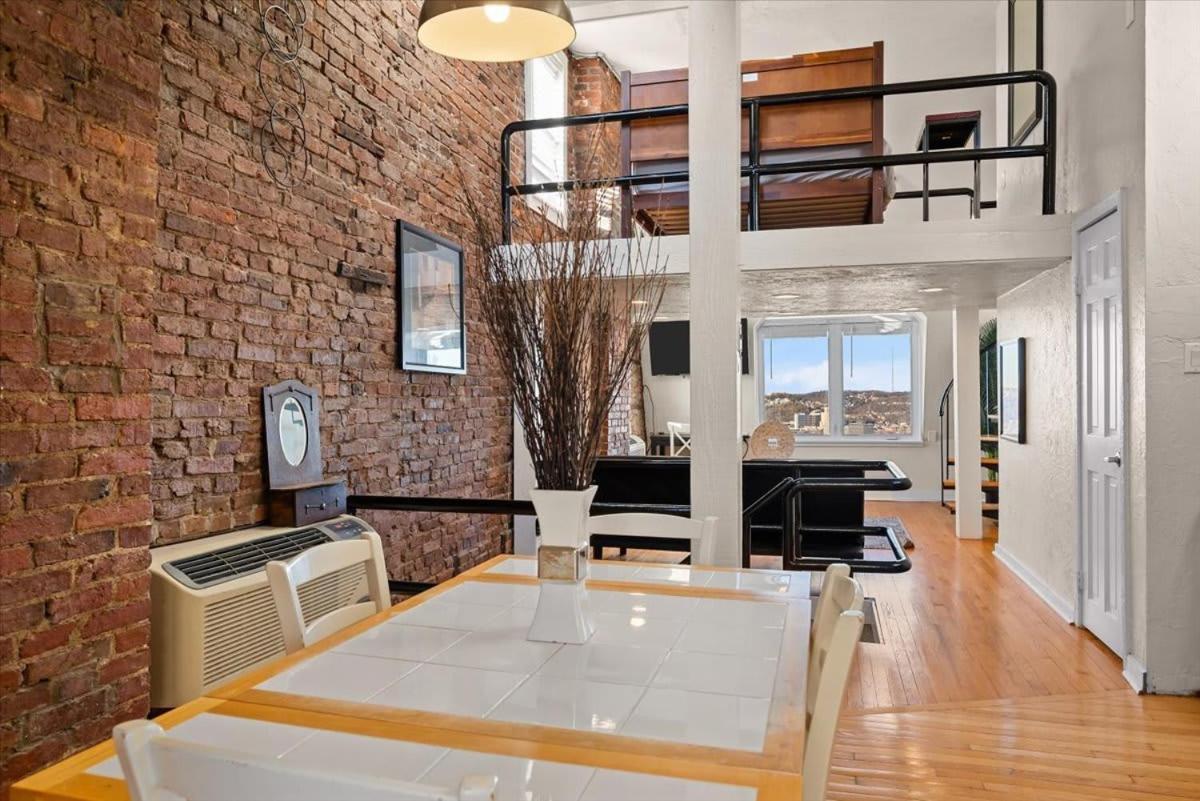 Skyline At Your Door - Studio With A View Pittsburgh Exteriér fotografie